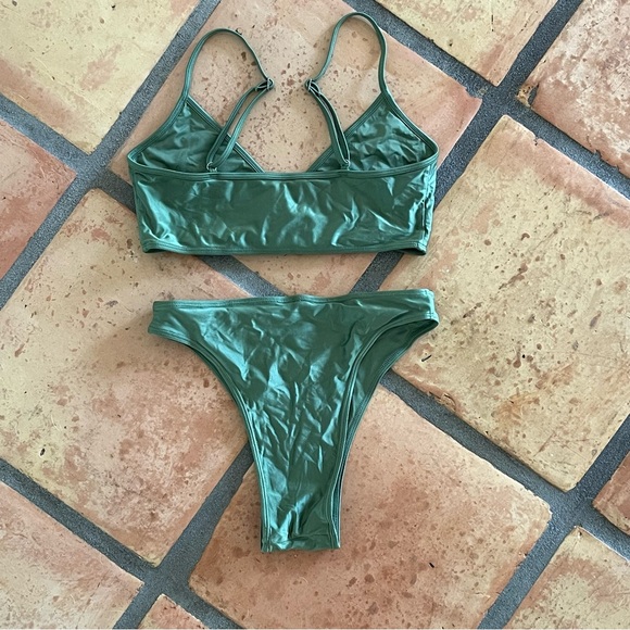 Green Bikini Set - Picture 5 of 6